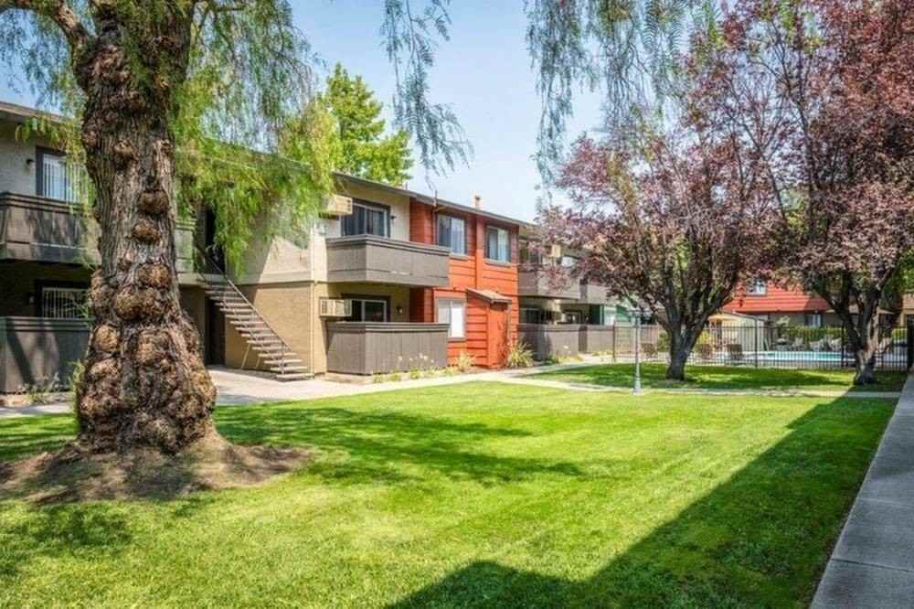 Diablo View Apartments - Photo 2 of 37