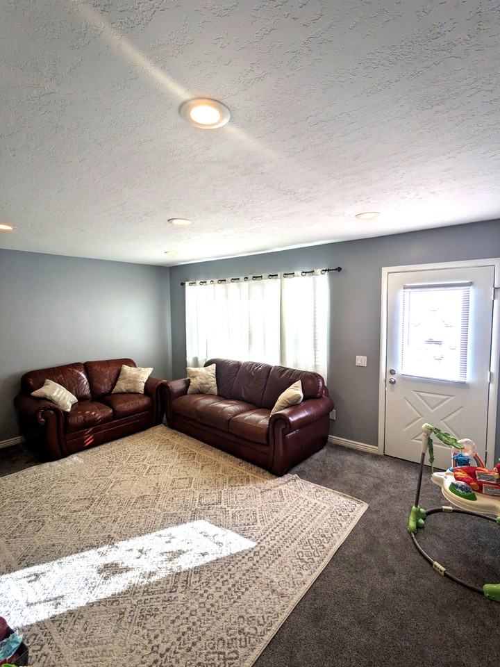 1060 S 660 W #NA - Photo 2 of 18