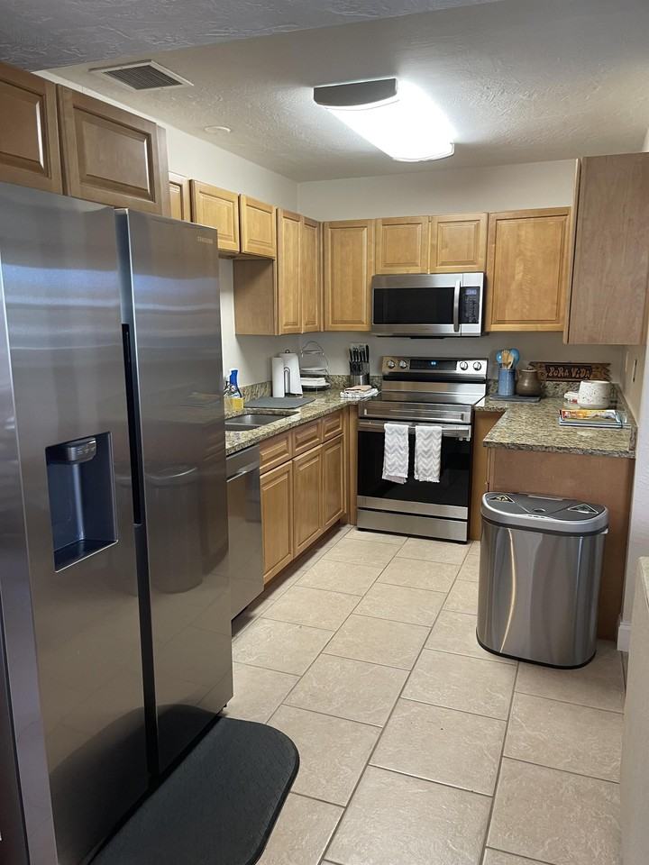 834 E 25th Ave #1 - Photo 5 of 12