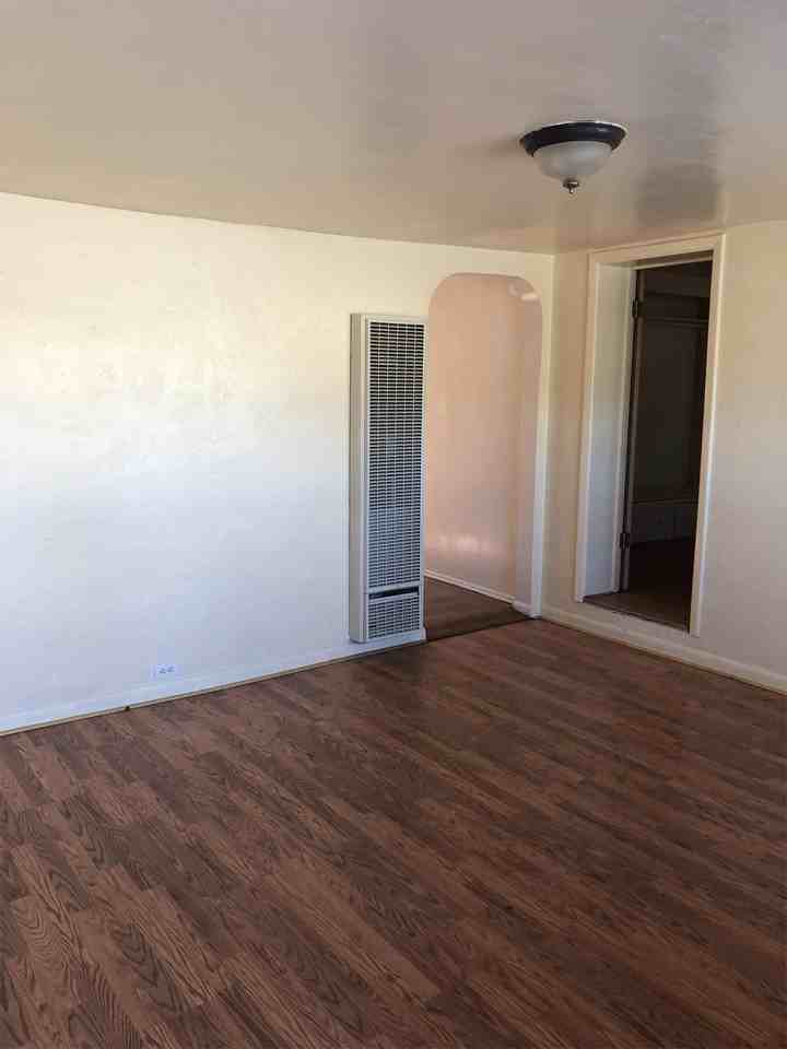 750 West 3rd Street #1 - Photo 6 of 17