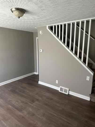 2736 Bookert Dr - Photo 2 of 5