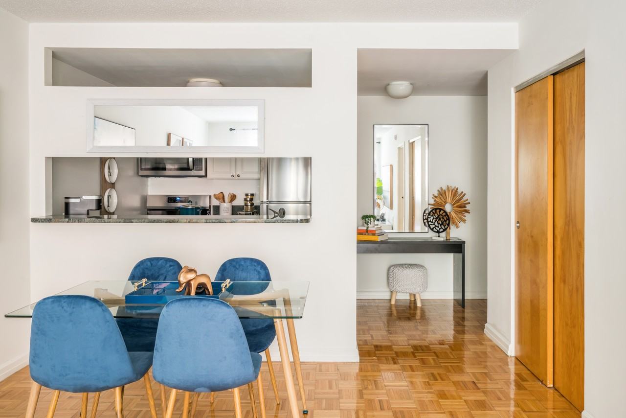 The Clinton - Photo 6 of 40