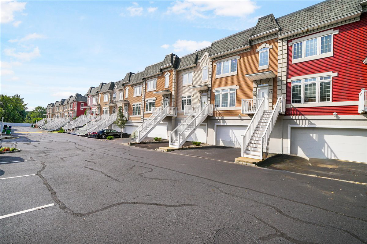 58 Alexander Ct - Photo 2 of 36