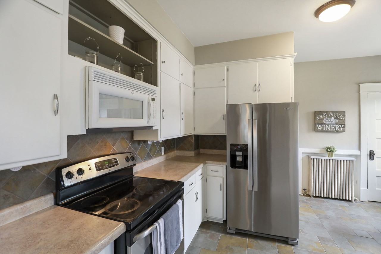 1227 2nd St #NA - Photo 2 of 12