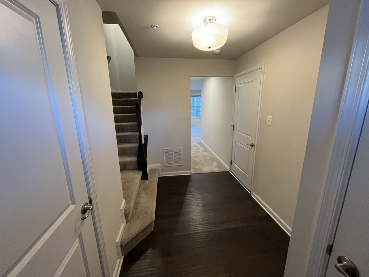 5816 Rochefort St #NA - Photo 2 of 26