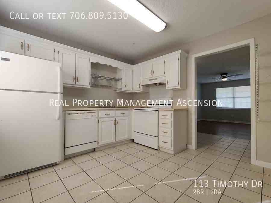 113 Timothy Drive - Photo 3 of 12