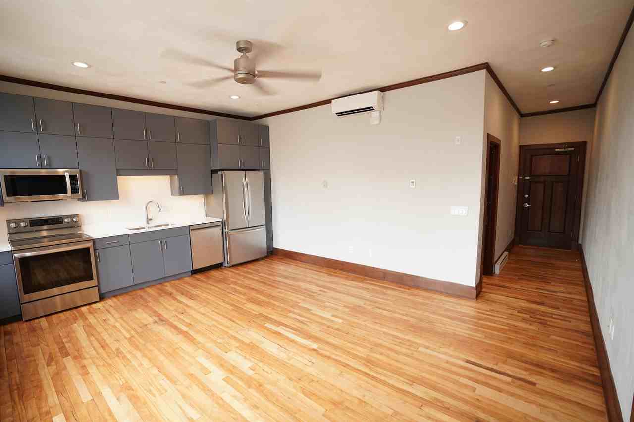 704 Jefferson - 203 #203 - Photo 3 of 9