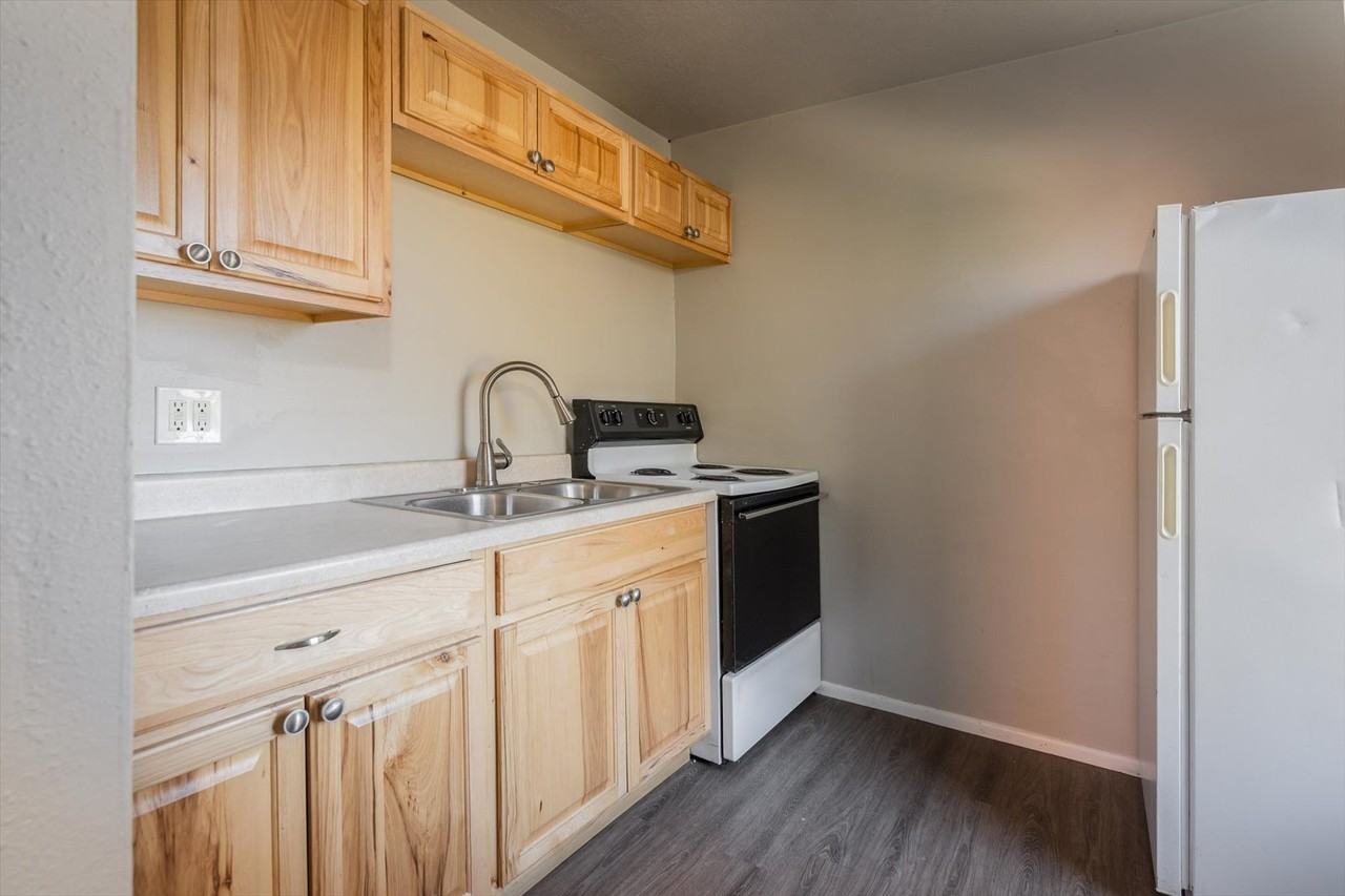 2318 Jefferson AvenueUnit 2 #2 - Photo 7 of 13