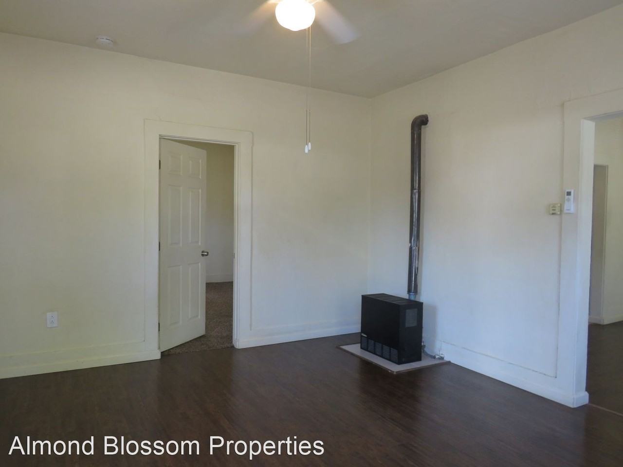 348 E Sycamore St - Photo 3 of 19