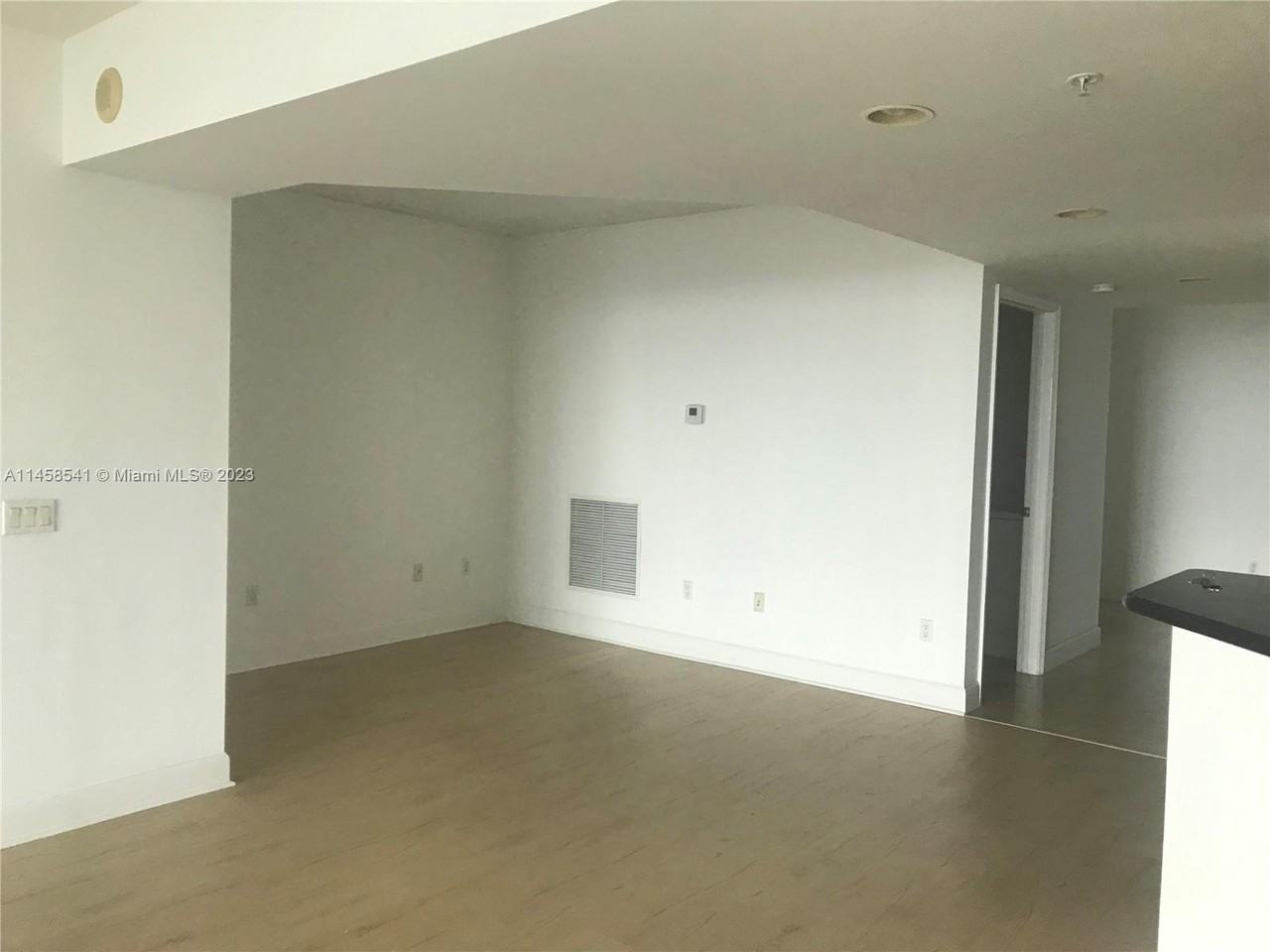 15021 Royal Oaks Ln #2204 - Photo 3 of 8