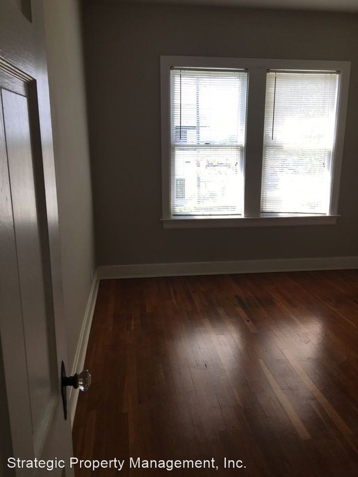 103 Blue Bonnet Blvd - Photo 2 of 13