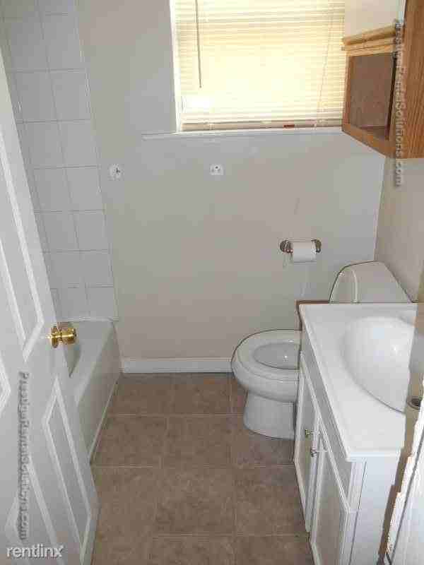 34 Trident Ave - Photo 2 of 5