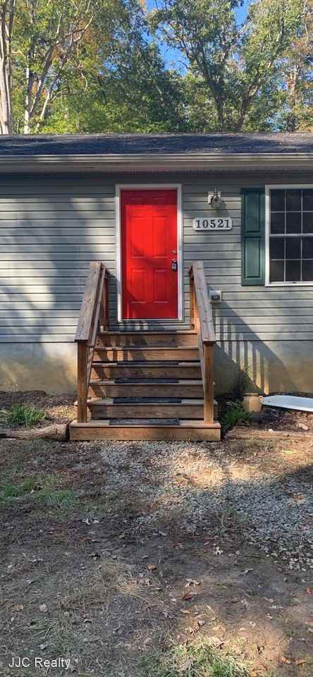 10521 Shady Ln - Photo 2 of 17