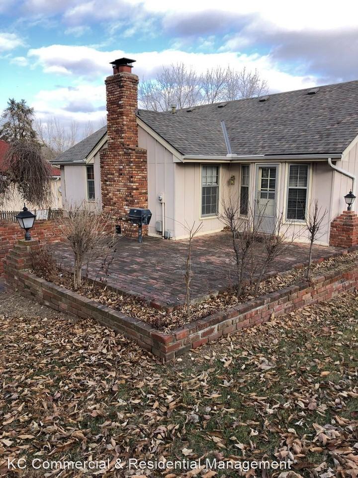 709 Ne 98th Ter - Photo 2 of 50
