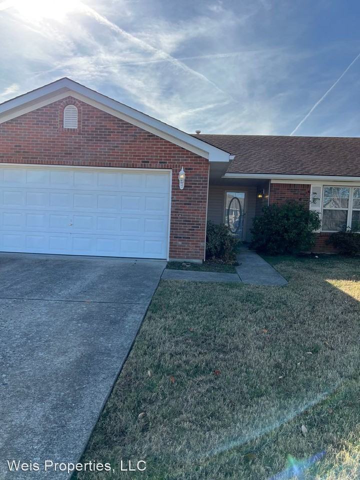 1210 Pebble Creek Dr - Photo 3 of 29