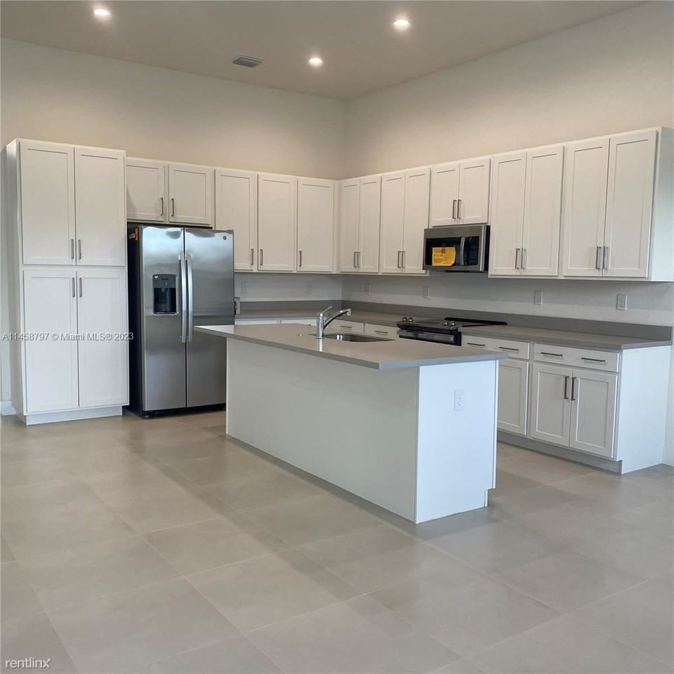 31170 Sw 192nd Ct - Photo 2 of 10