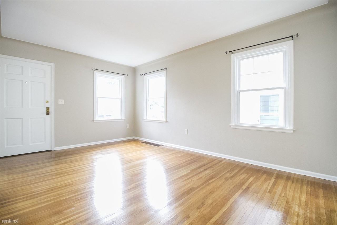 742 Kipling Dr - Photo 2 of 10