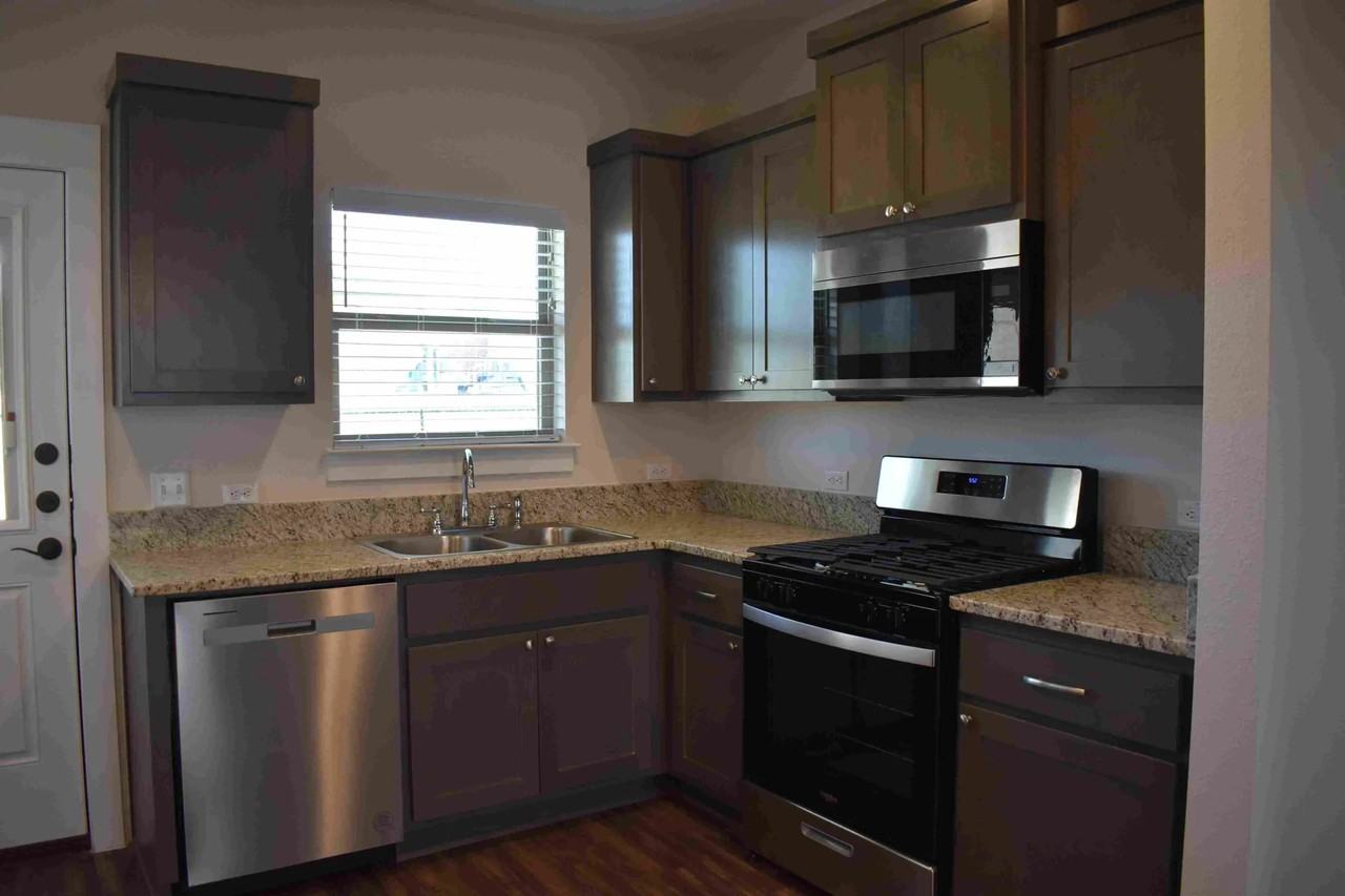 1300 W Black Locust Dr - Photo 2 of 8