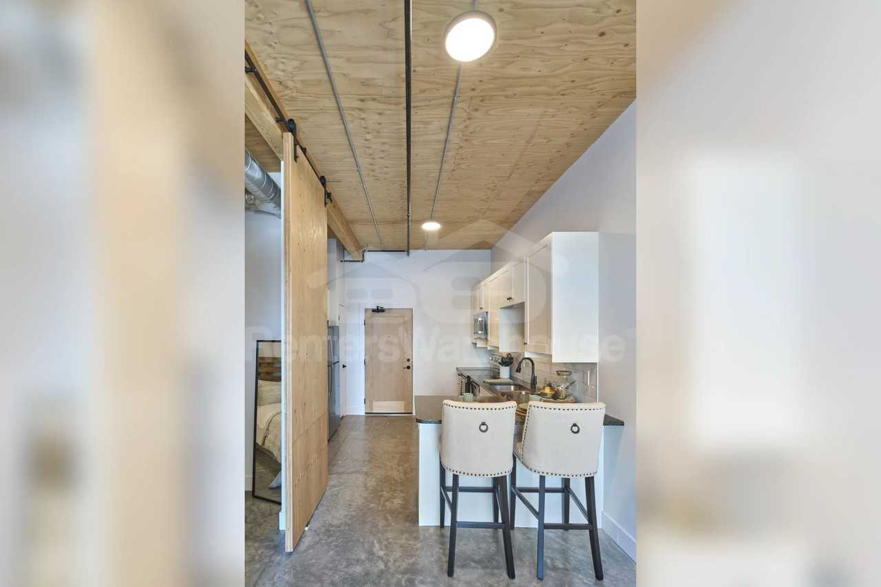 304 5th St - Photo 2 of 14