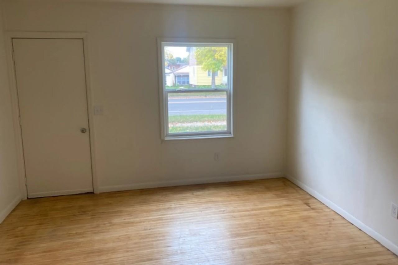 309 S 1st St - Photo 2 of 6