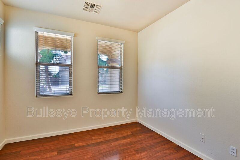 3474 E Liberty Ln - Photo 4 of 29