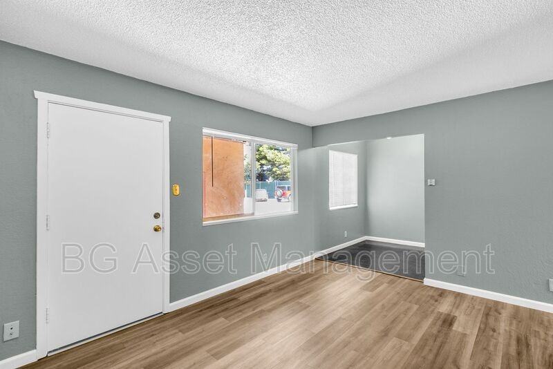 130 Marina Way - Photo 2 of 13