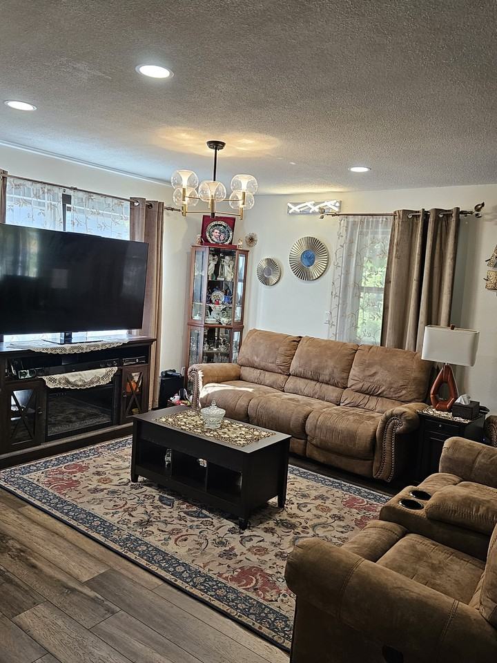 2303 Golf Rd - Photo 2 of 18