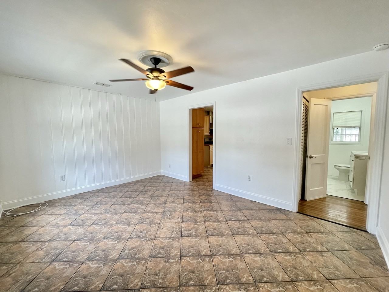 6706 S Gabrielle St - Photo 3 of 26