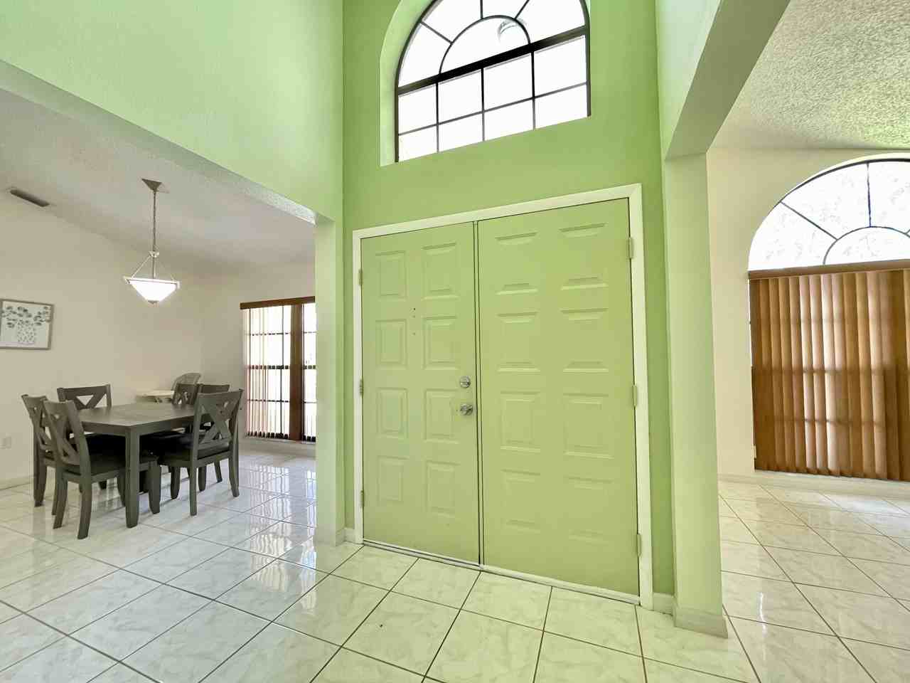 4710 Cresson Ct - Photo 3 of 35