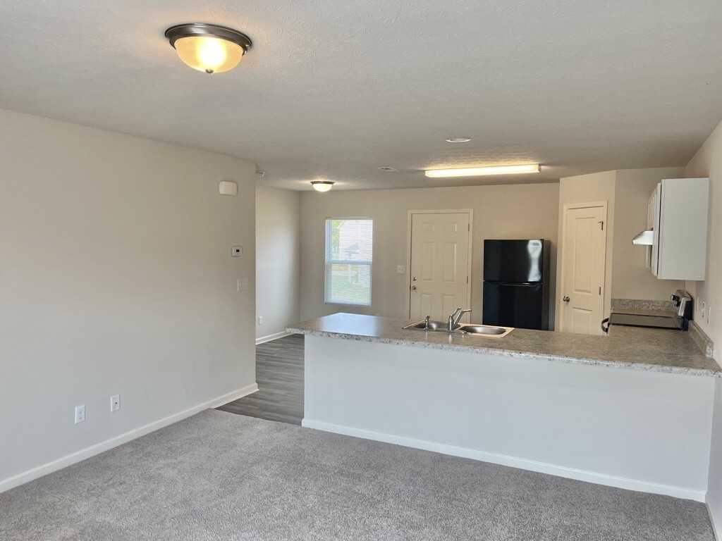 1514 E Holly Dr - Photo 2 of 21