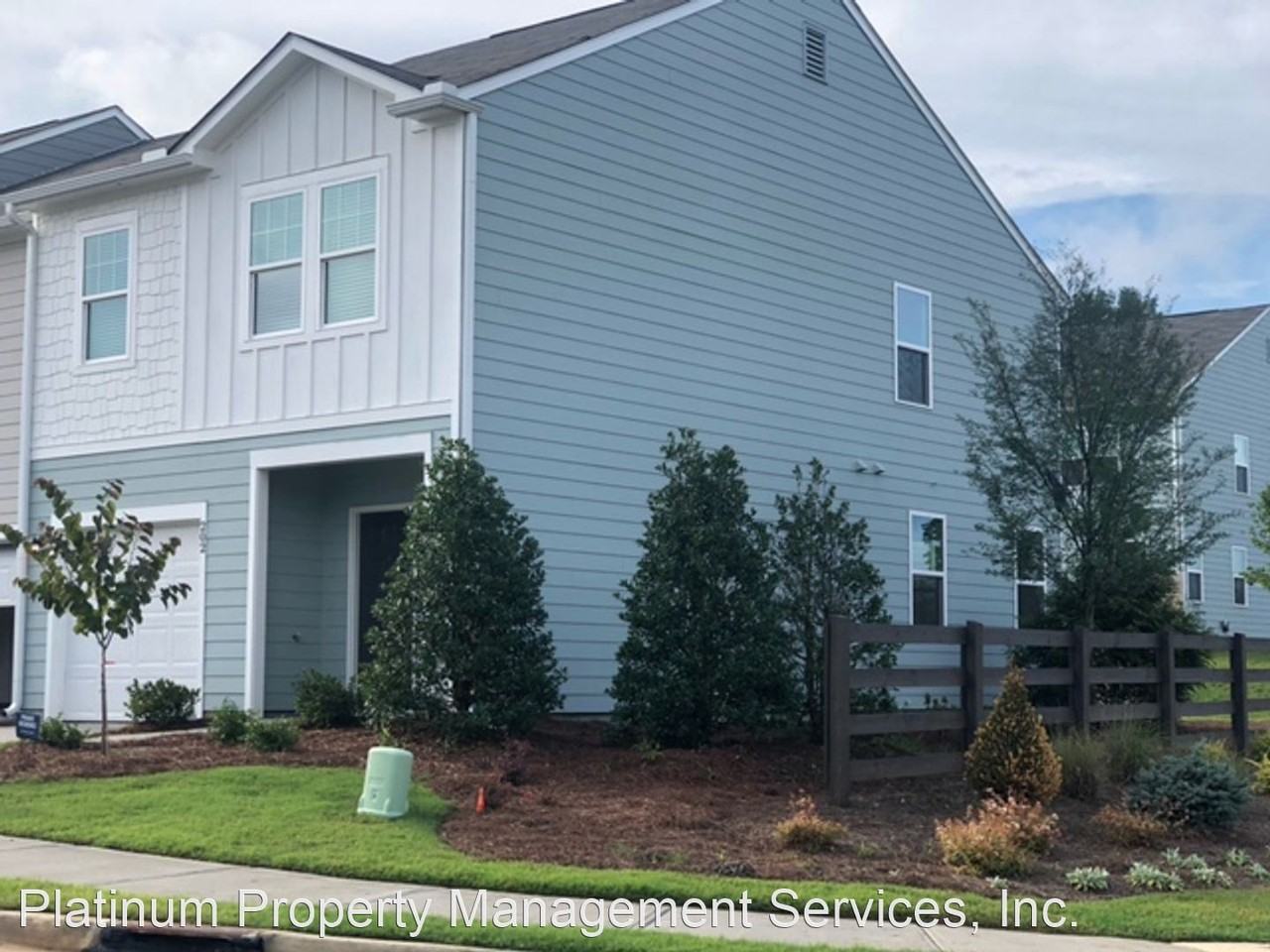 202 Grand Central Way - Photo 2 of 27