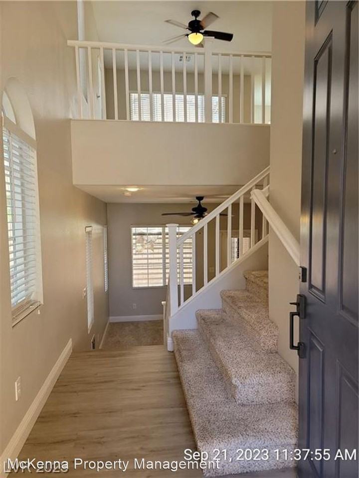 9829 Lime Tree St - Photo 3 of 29