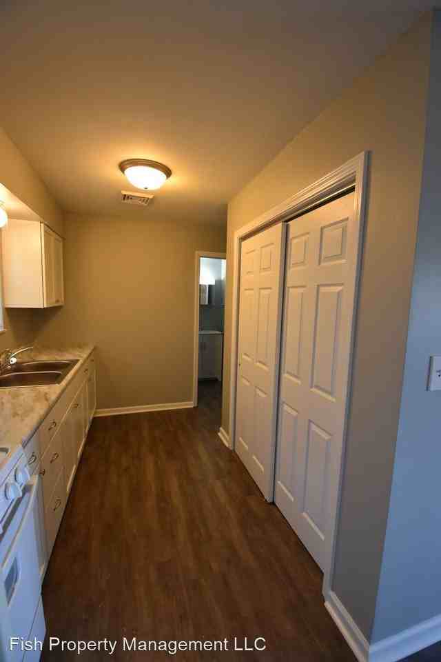 400 N Baldwin St - Photo 3 of 6