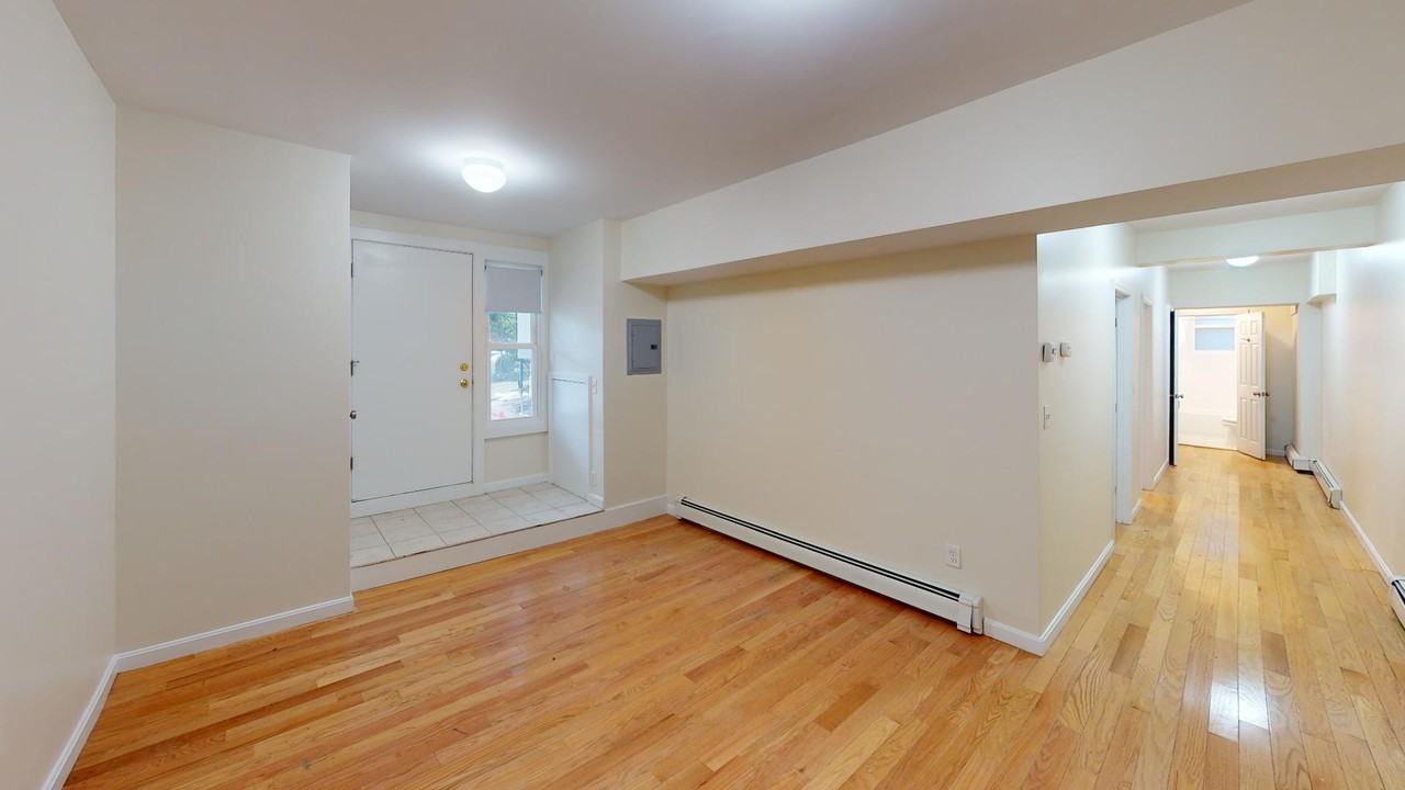 1640 Commonwealth Ave - Photo 2 of 14