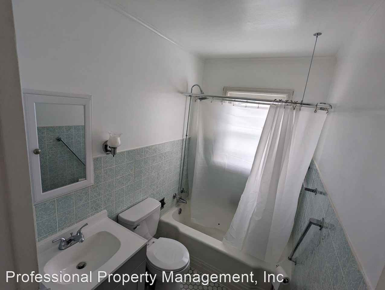 1101 Van Buren St - Photo 2 of 7