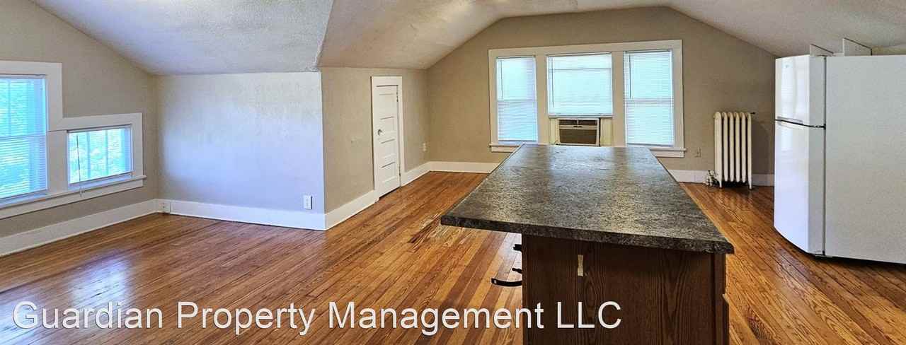 3325 E Victor Pl - Photo 2 of 10