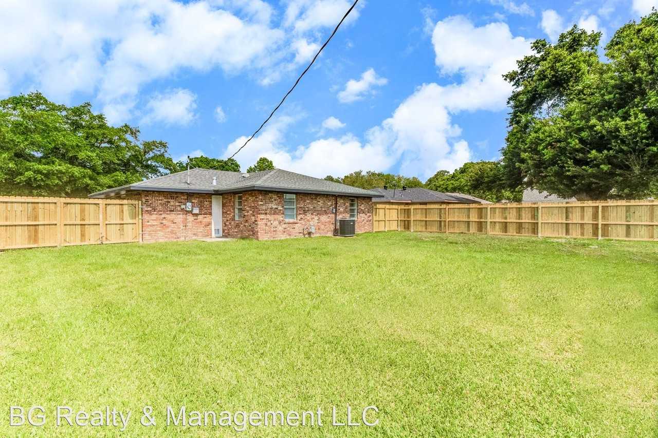 117 Winbourne Ave - Photo 2 of 13