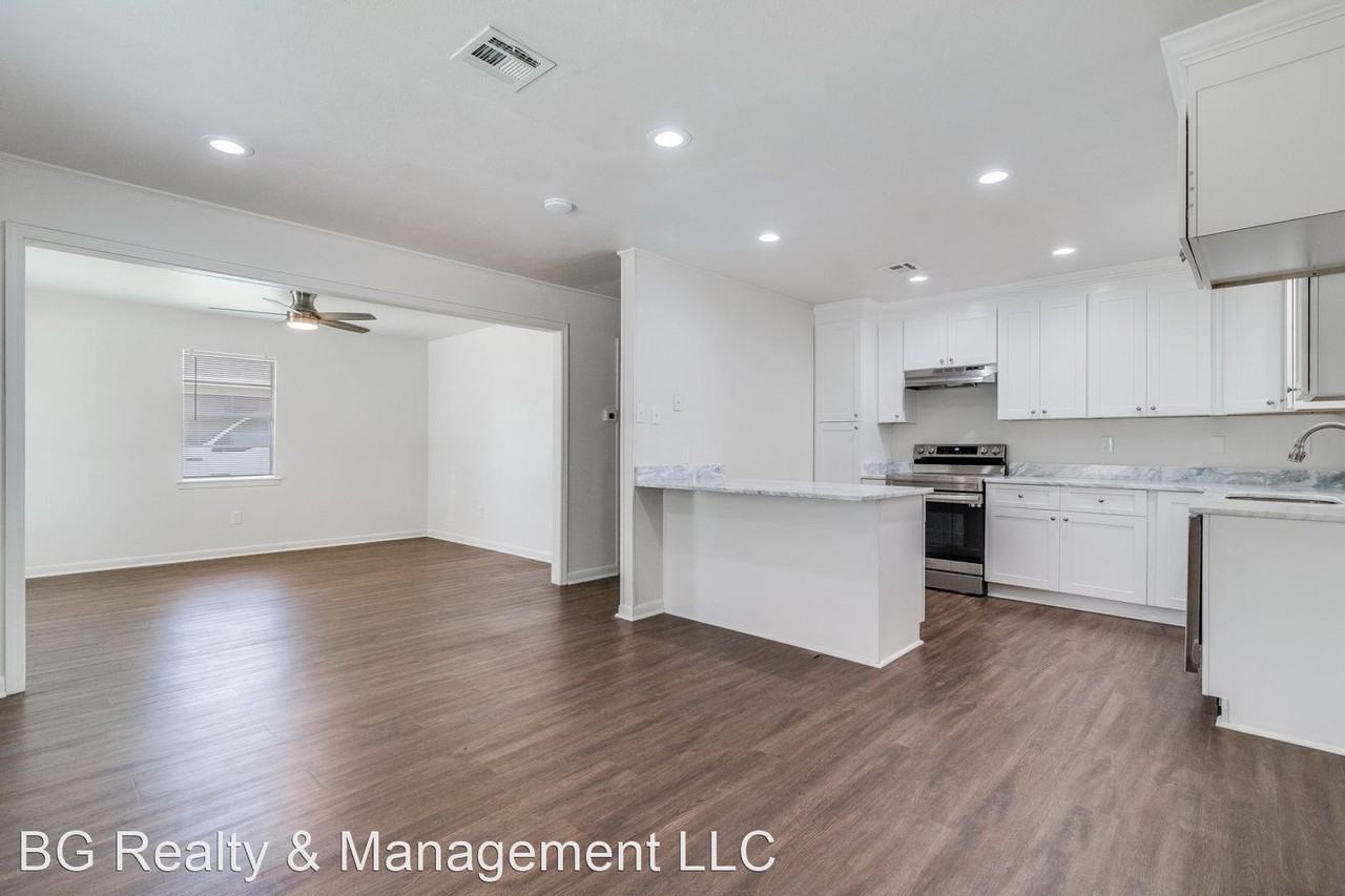 117 Winbourne Ave - Photo 3 of 13