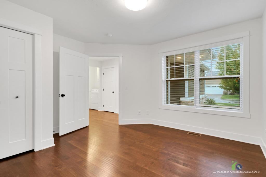 10115 S Crossroad Cir Se - Photo 2 of 28