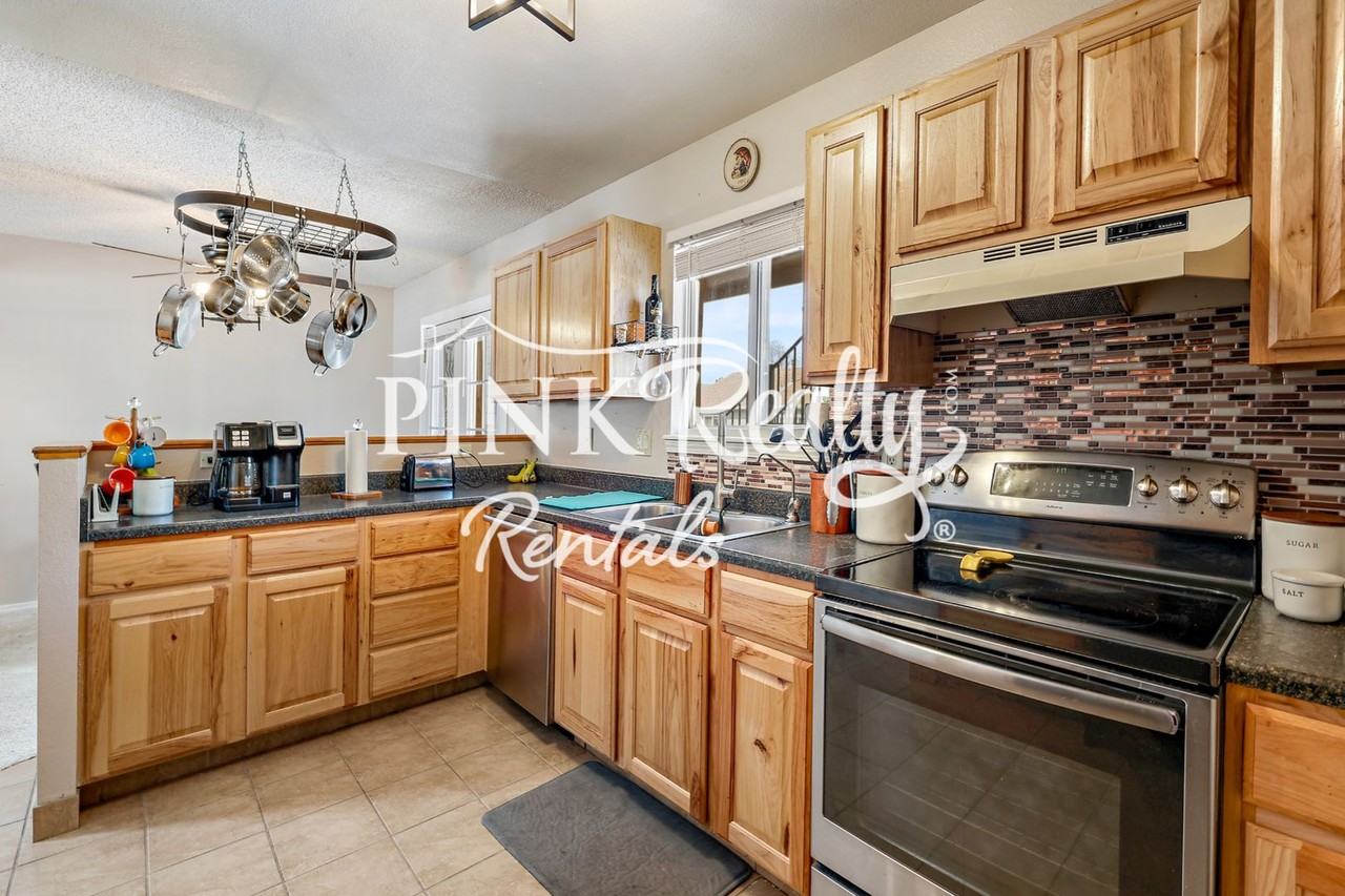 3395 Beechwood Ct - Photo 7 of 49