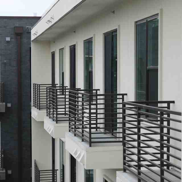 1302 W 5th St #B5-37