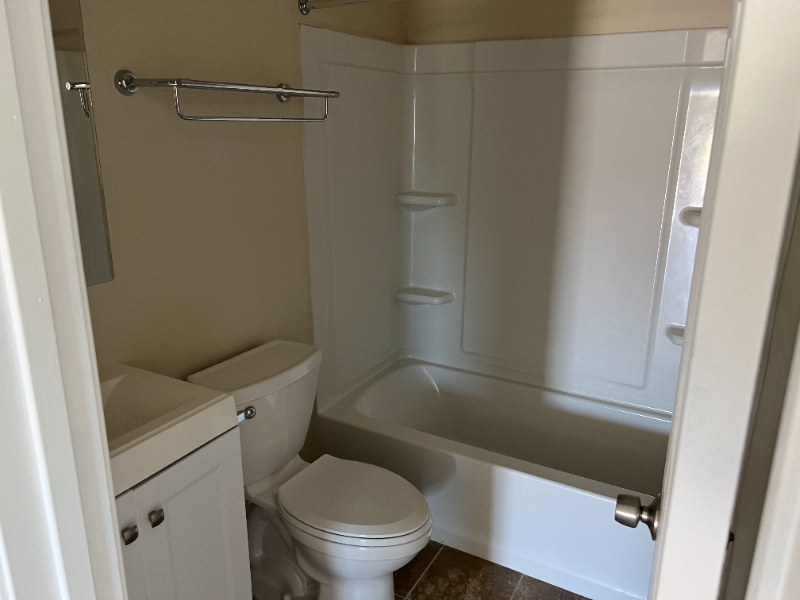 810 Yucca Dr #810-3 - Photo 4 of 9