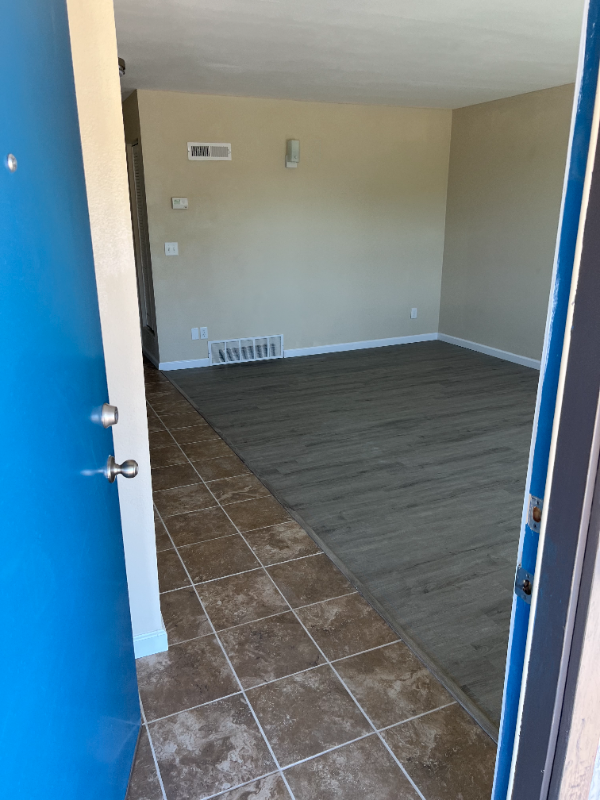 810 Yucca Dr #810-3 - Photo 6 of 9