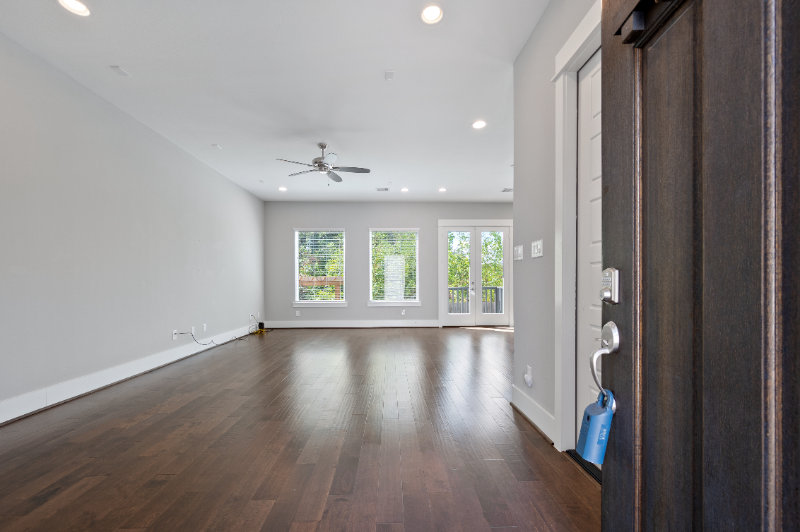 6015 Yale Garden Ln - Photo 3 of 31