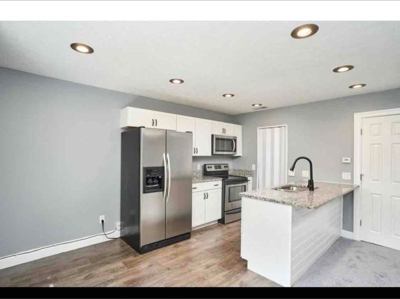 3994 Royal Liverpool #E - Photo 2 of 8