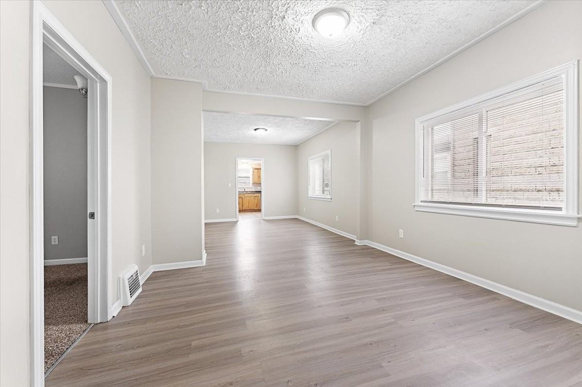 647 Elm St Lowr #1 - Photo 7 of 12