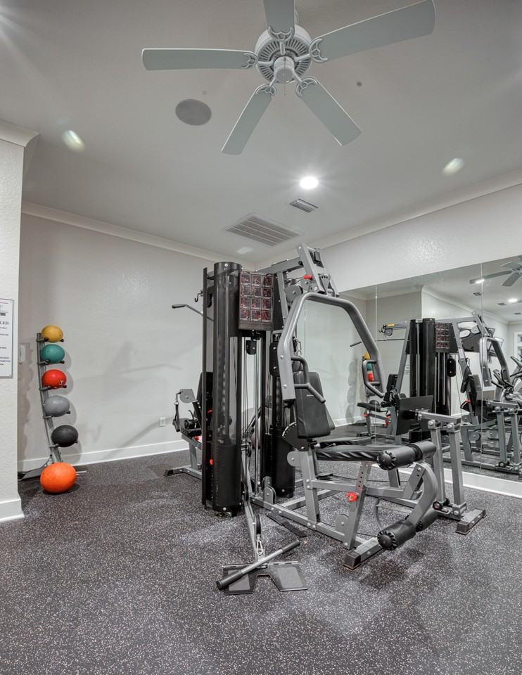 Toro Ridge Apartment Homes - Photo 5 of 40