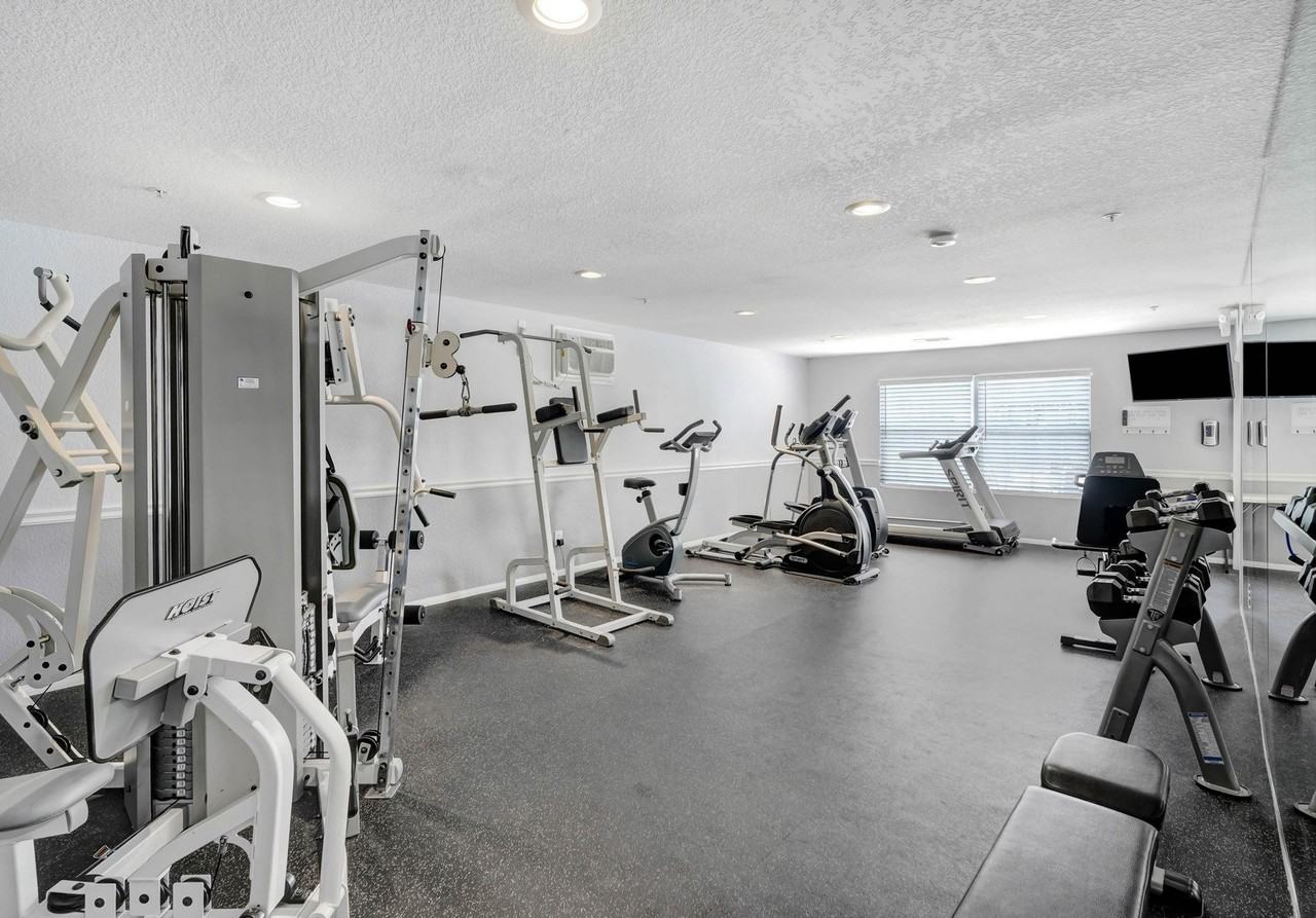 La Villa Apartments - Photo 6 of 16