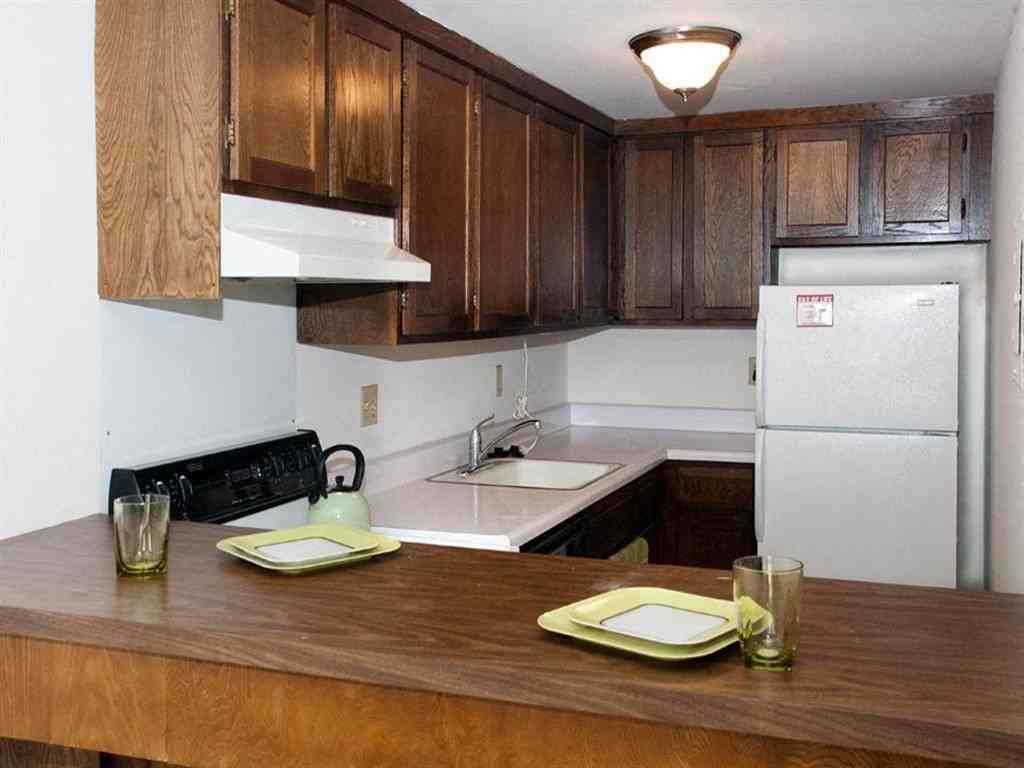 Gold Crest Apartments - Photo 2 of 13