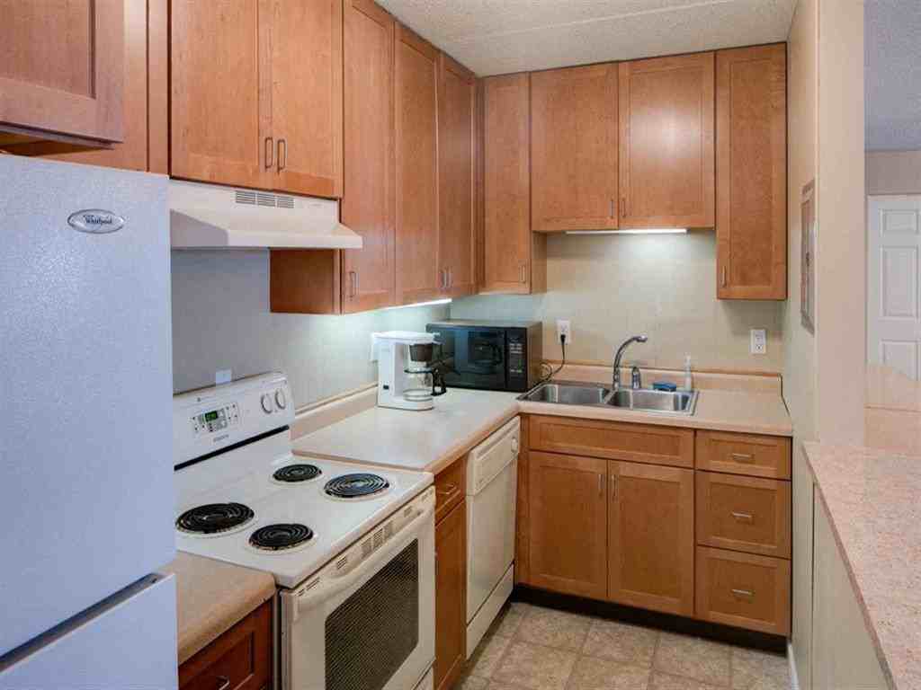 Gold Crest Apartments - Photo 3 of 13